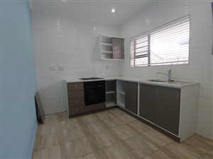 2 Bed Garden Cottage in Rylands