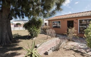 4 Bedroom House in Blue Downs