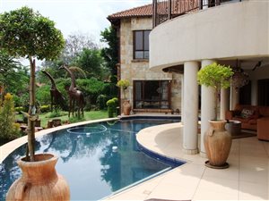 5 Bed House in White River Country Estate