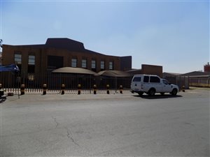 1672 m² Industrial space in Driehoek