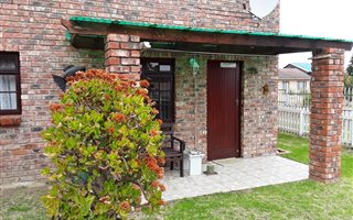 1.5 Bedroom Garden Cottage in Dana Bay