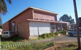 185 m² Commercial space in Uniondale