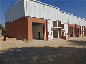 340 m² Industrial space in Longmeadow