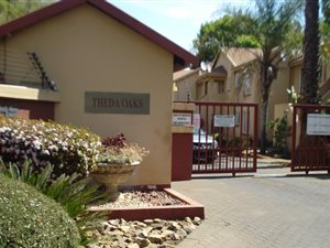 2 Bed Apartment in Lakefield
