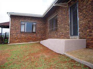 3 Bed House in Leisure Bay