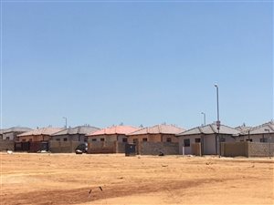 3 Bed House in Clayville