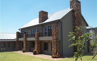4 Bedroom House in Midlands Estate