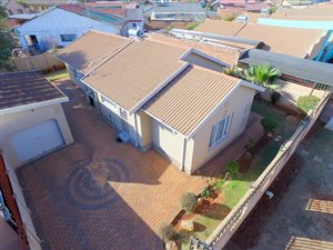 3 Bed House in Lenasia South