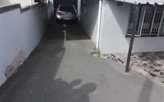 2 Bedroom House in KwaMashu