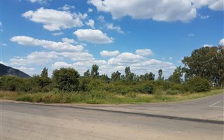 2.1 ha Land available in Klerksoord