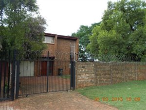 3 Bed Duplex in Meyerspark