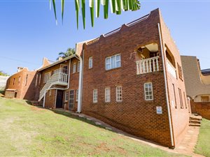 7 Bedroom House in Isipingo Hills