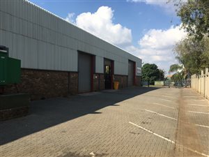 215 m² Industrial space in Gateway Industrial Park