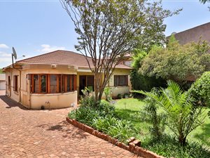 3 Bed House in Kensington