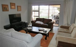 1 Bedroom Apartment in Waterkloof Park