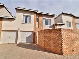 3 Bed House in Hazeldean (Silverlakes Surroundings)
