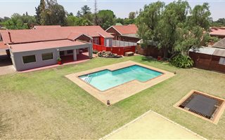 3 Bedroom House in Daggafontein