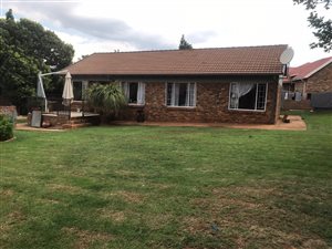 3 Bed House in Heuweloord