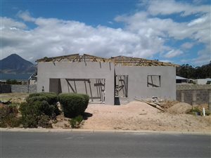 3 Bed House in Somerset West Central