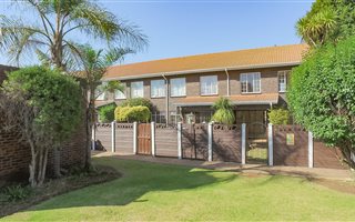 3 Bedroom Townhouse in Brackenhurst