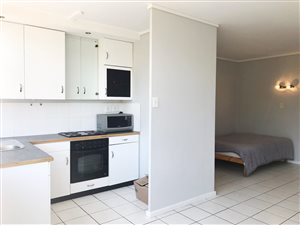 1 Bed Apartment in Wynberg Upper