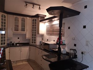 5 Bed House in Moseley
