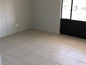2 Bed Flat in Lynnwood Glen