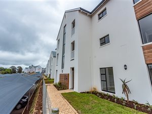2 Bedroom Apartment in Emberton Estate