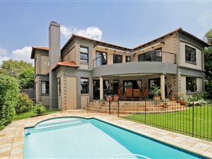 4 Bed House in Thornhill Estate