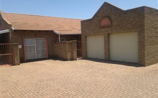 3 Bedroom Townhouse in Carletonville