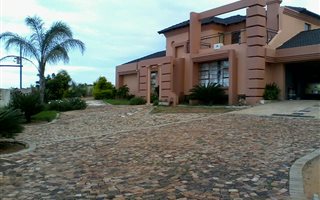 4 ha Farm in Tweefontein