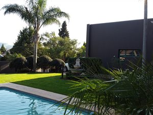 5 Bed House in Protea Valley
