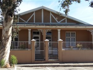 3 Bed House in Richmond Hill