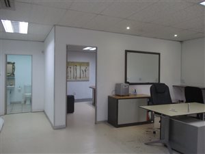 130 m² Retail Space in Three Rivers