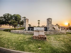 2 Bed Townhouse in Mooikloof Ridge