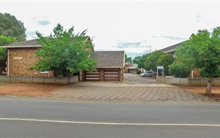 2 Bedroom Apartment in Vanderbijlpark CW