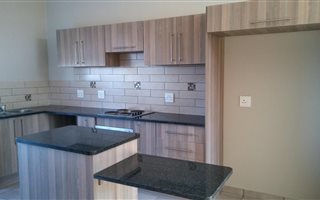 2 Bedroom Apartment in Waterval East