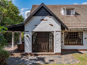 4 Bed House in Pinelands