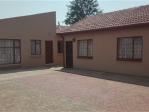 160 m² Commercial space in Mamelodi East