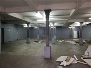 355 m² Industrial space in Bluff