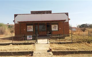 200 m² Commercial space in Paul Roux