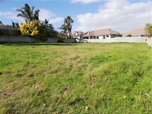 970 m² Land available in D Urbanvale