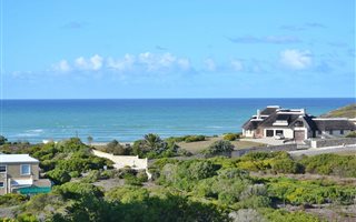 658 m² Land available in Struisbaai