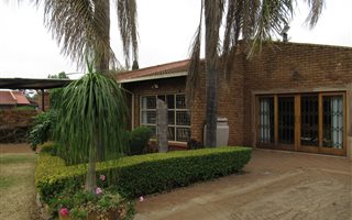 4 Bedroom House in Eldoraigne