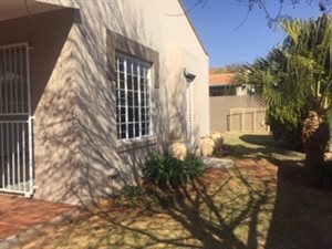 2 Bed Townhouse in Fairland