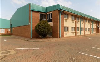 1076 m² Industrial space in Wychwood