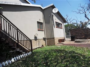 2 Bed Flat in Illovo Glen