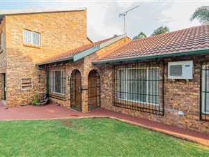 3 Bed House in Suiderberg