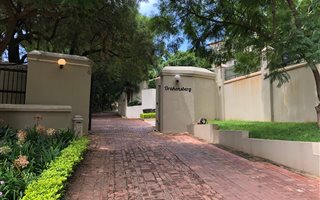 6 Bedroom House in Waterkloof Park