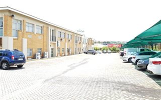 2325 m² Office Space in Halfway Gardens